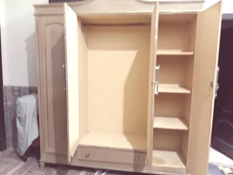 wardrobe 1