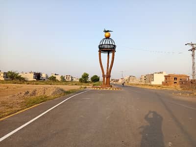 Central Park  Central Park H Block 5 Marla Plot  Near To Parks And Market  Prince Only 40 Lac