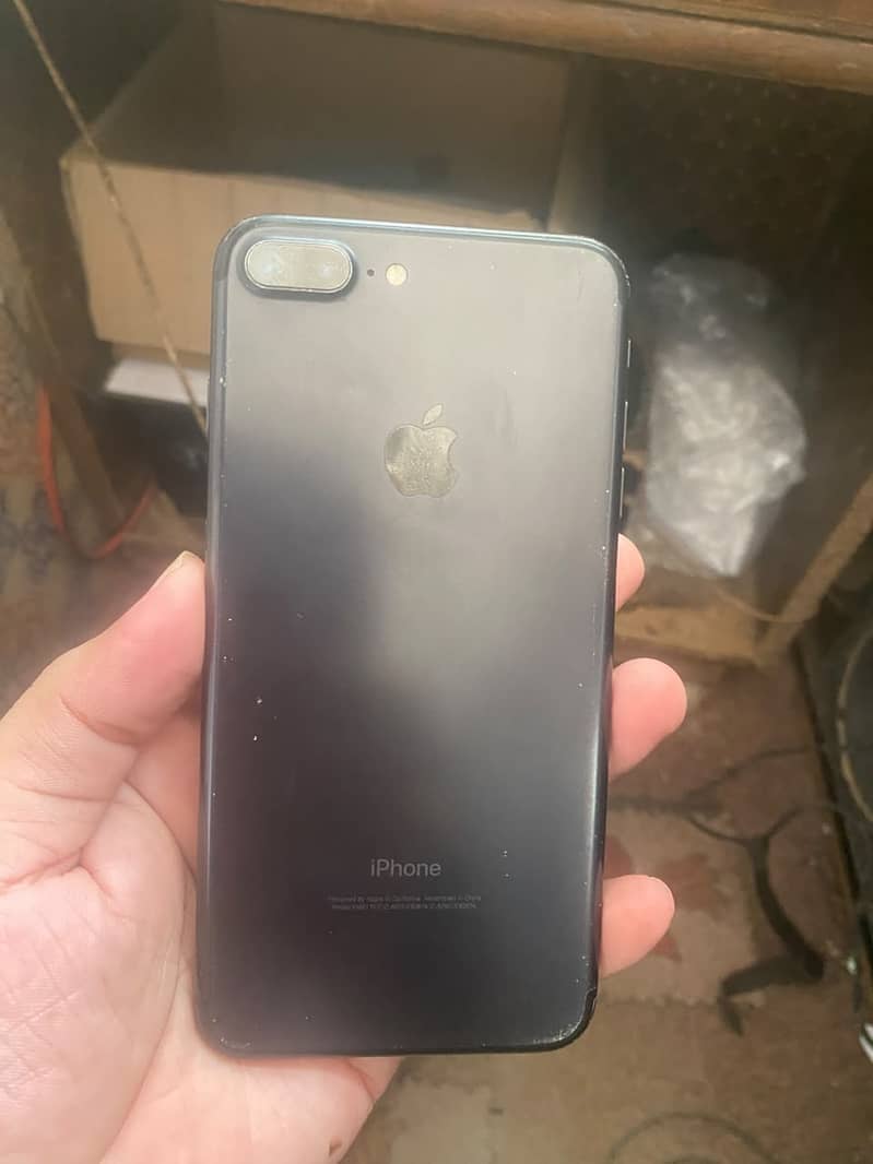 Apple iPhone 7 Plus 1
