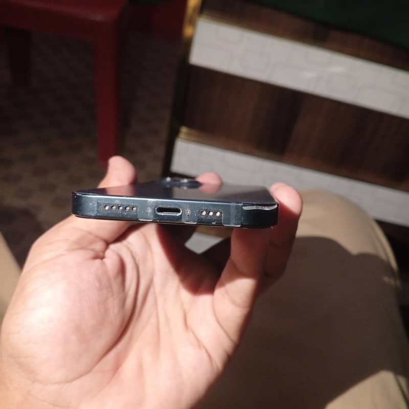 Apple iPhone 13 3
