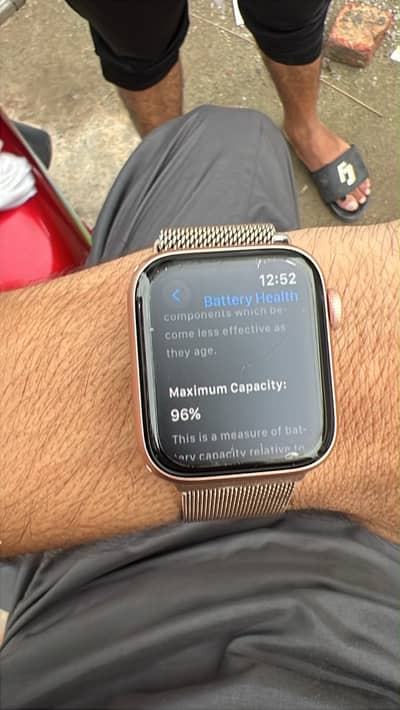 Apple watch Series 5 Battery health 96% 32gb 10/10