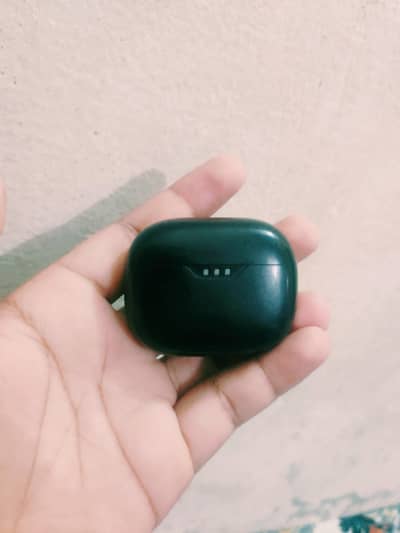 earbuds