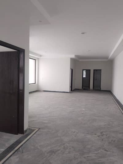6000 Sqft Semi Furnished Office For Rent