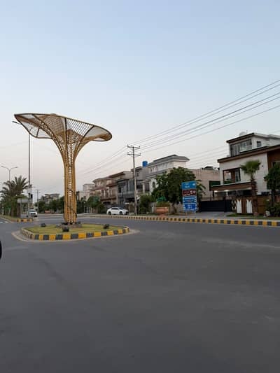 Central Park J Block Near To Park And Masjid 5 Marla Plot Prince Only Only 45 Lac All Facilities Available Here . . .