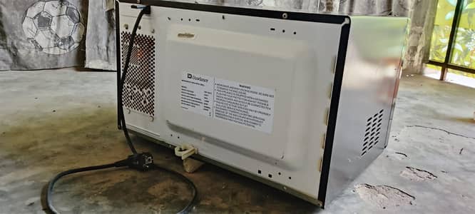 microwave oven