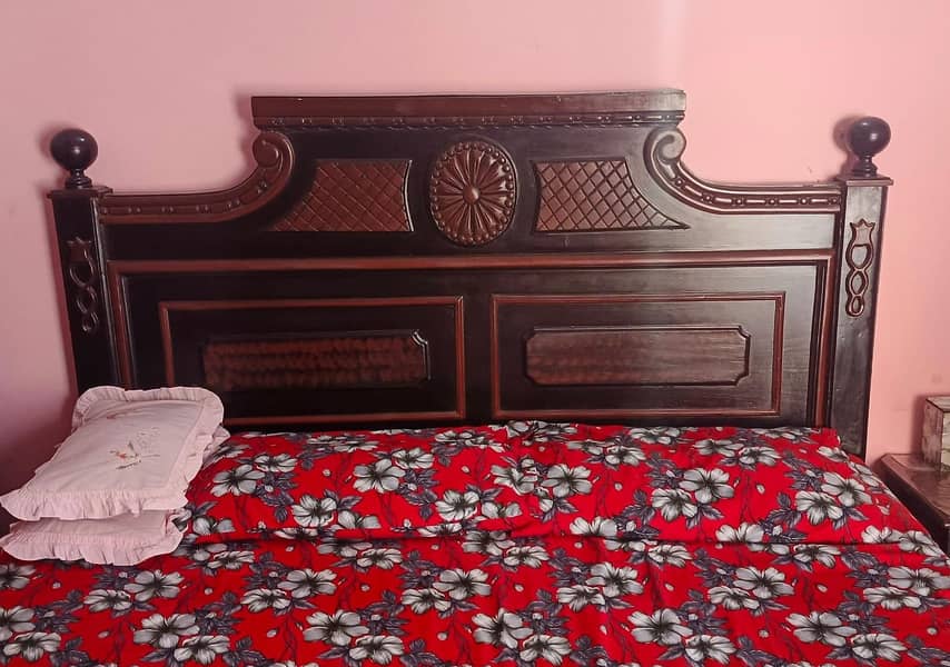 King Size Bed 0