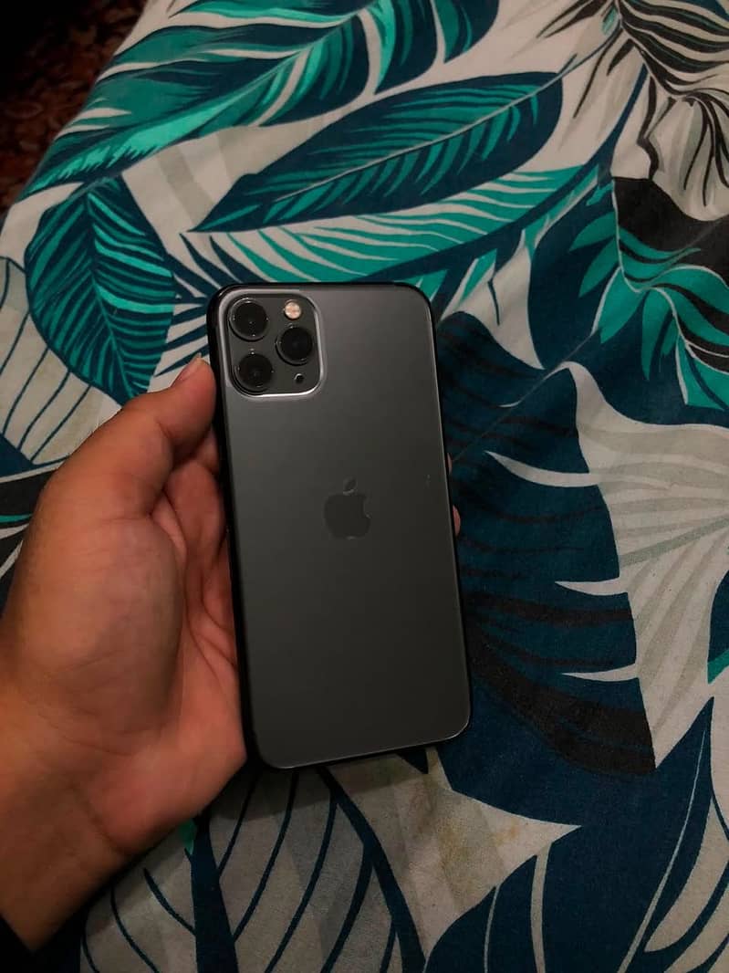 Apple iPhone 11 Pro 2