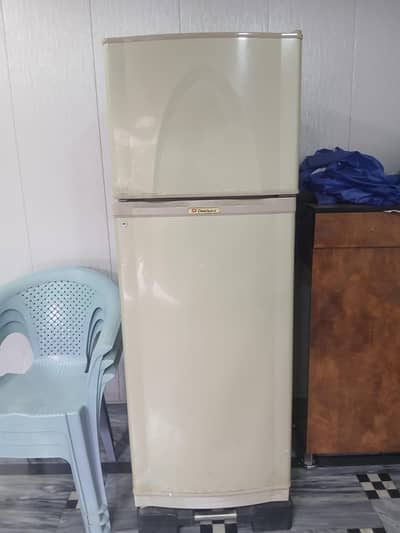 Dawlance Medium Size Refrigerator | For sale