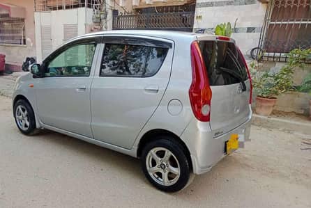 Daihatsu Mira 2011