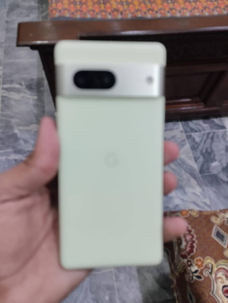 Google Pixel 7 4