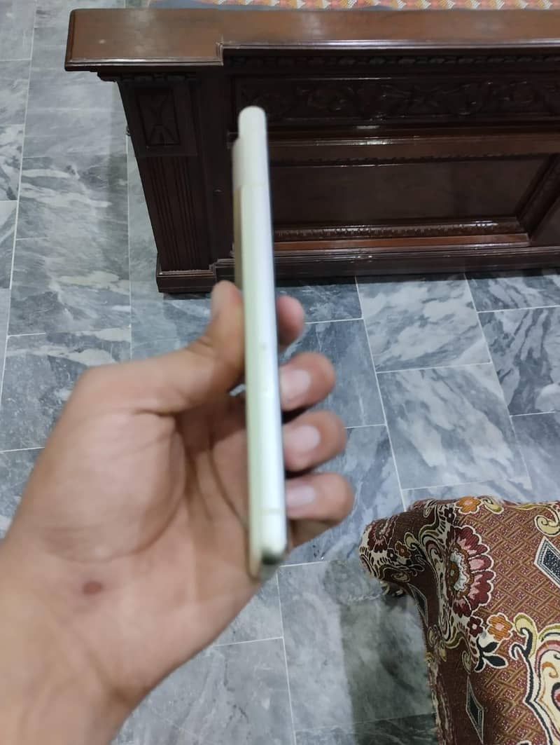 Google Pixel 7 5