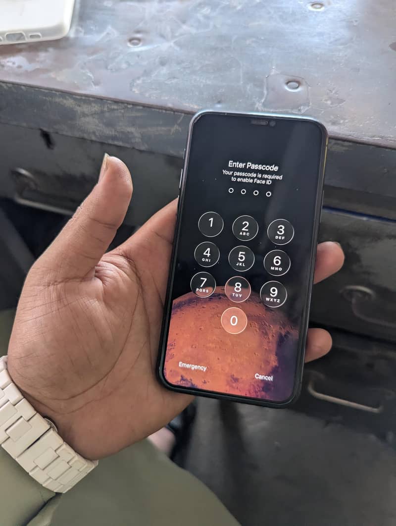 Apple iPhone 11 Pro 0