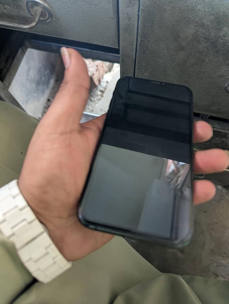 Apple iPhone 11 Pro 8