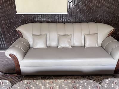 7 Seat Sofa Set ( New Condition in Reasonable Price )