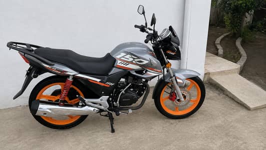 Honda CB 150F 2024