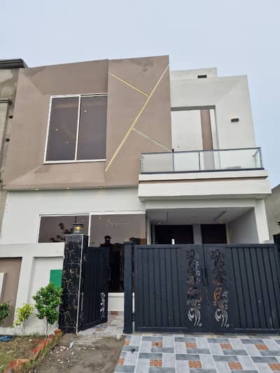 5 Marla Ultra Luxury House Modern Design For Sale In Bahria Orchard
