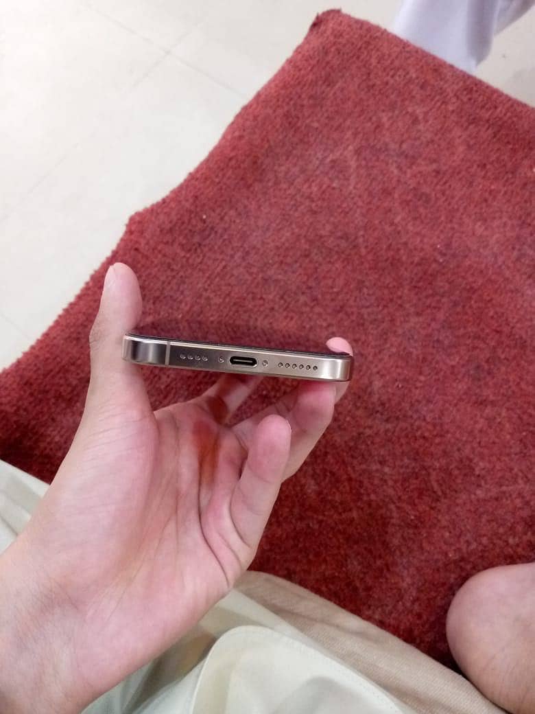 Iphone 16 pro max 2