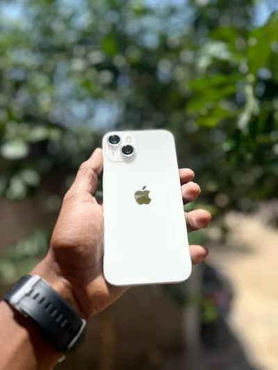 Apple iPhone 13