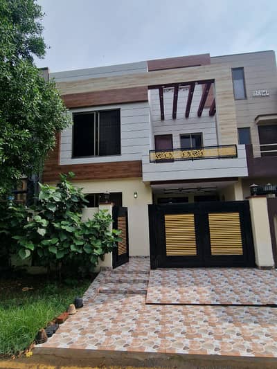 5 Marla Ultra Luxury House Modern Design For Sale In Bahria Orchard