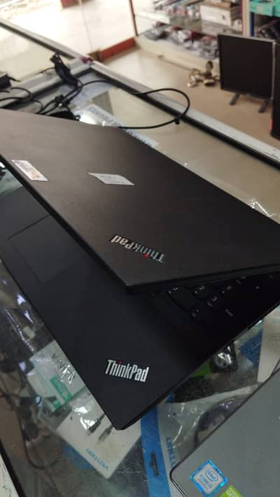 lenova , think pad core i3,  8th gen,all ok,65 w charger New condition