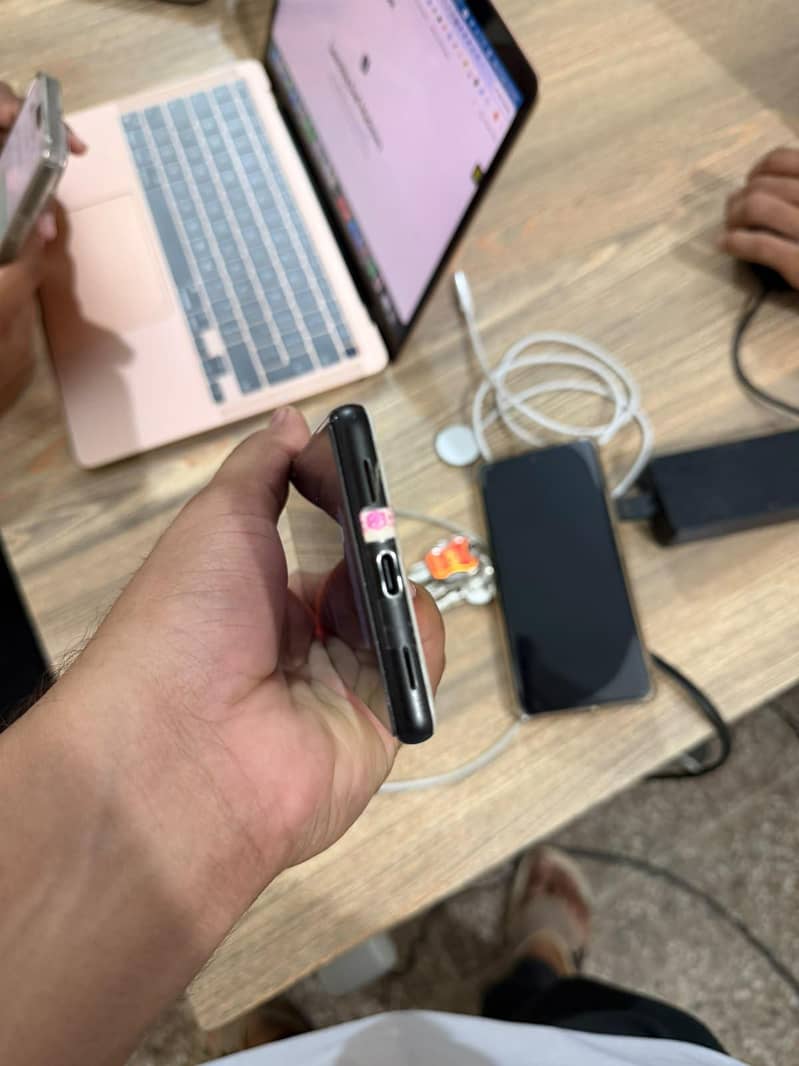 Google Pixel 6a 1