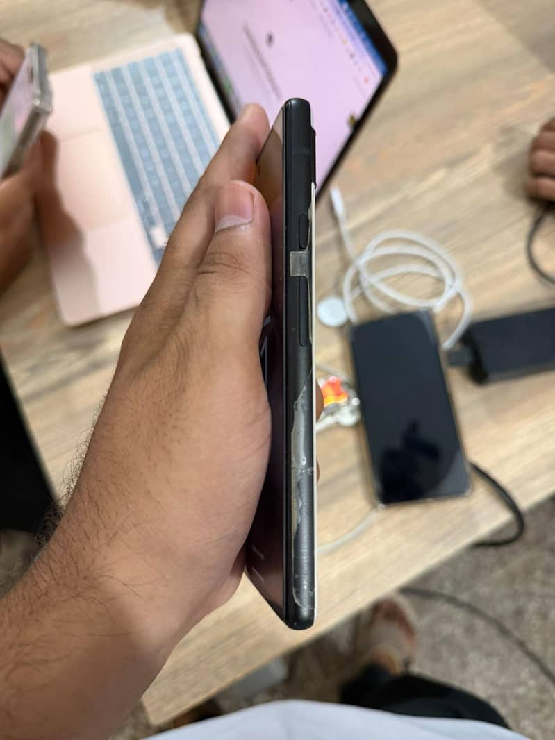 Google Pixel 6a 5