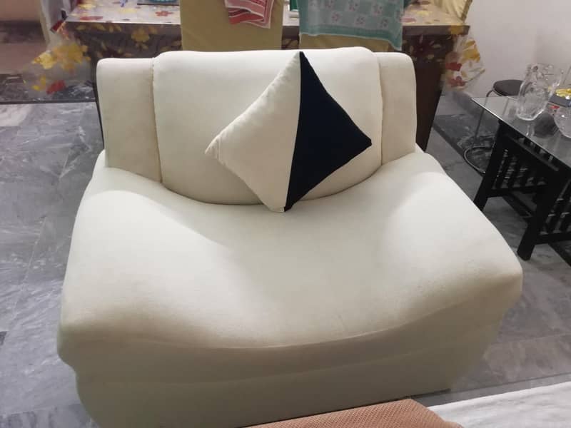 Beautiful Sofa Set 3