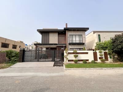 1 Kanal House In Central Green City - Block B For Sale