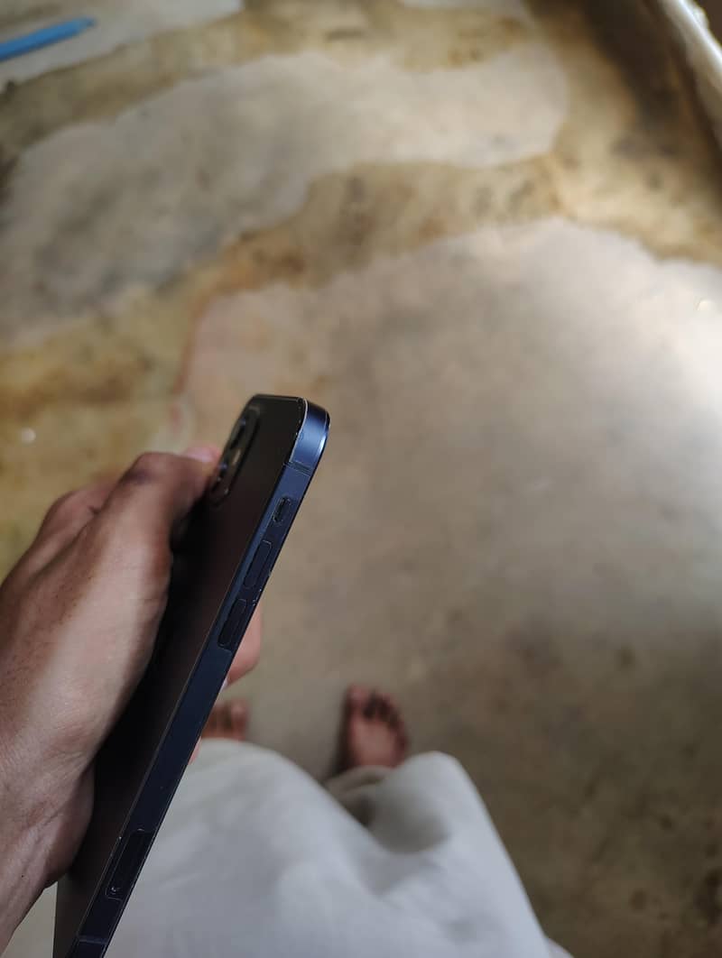 iphone 12 3