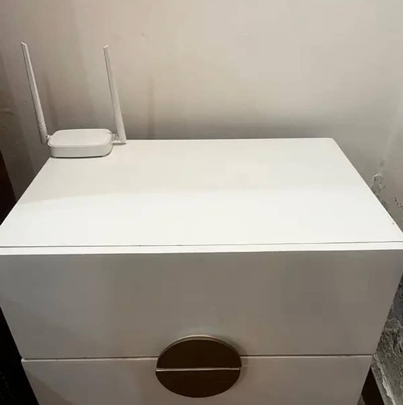 2 side tables 1