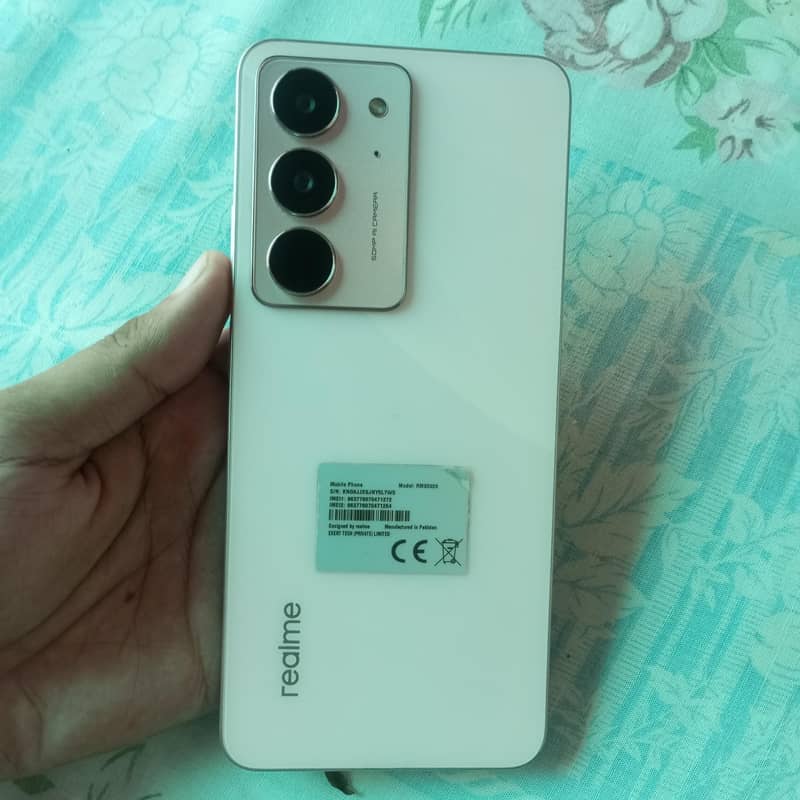 Realme C75 0