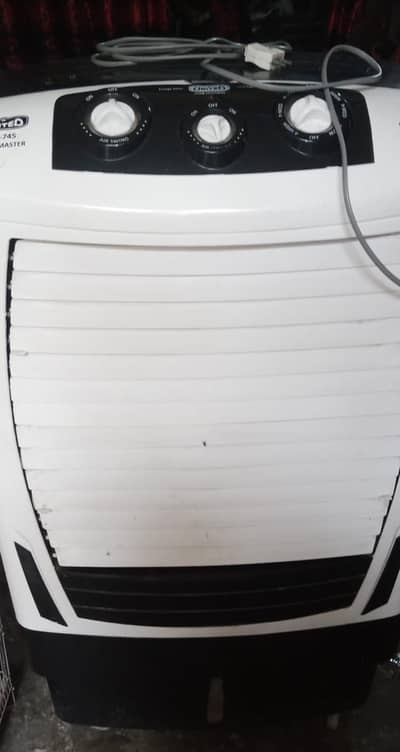 Air coorler slightly used