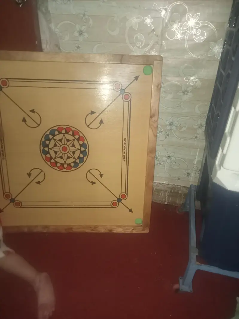 carrom board hai — photo 2
