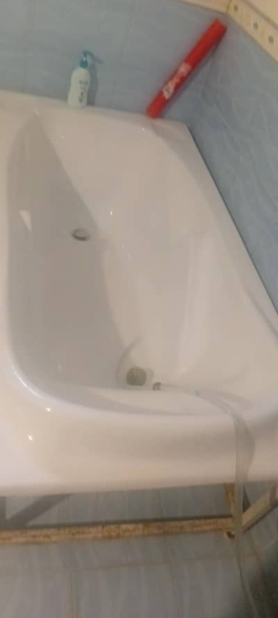 A fuul l Size Bath Tub can be fixed as well