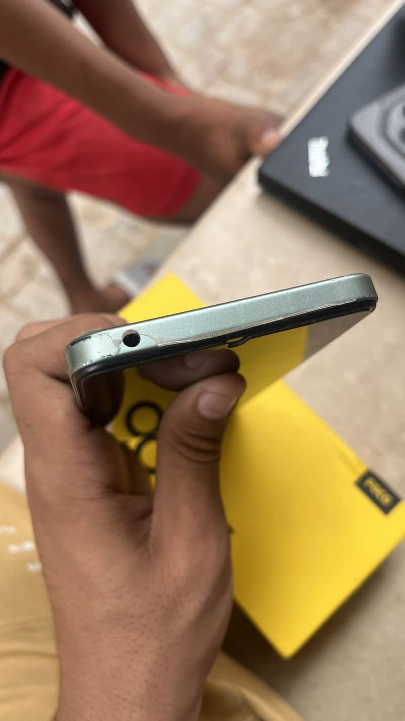 POCO C75 7