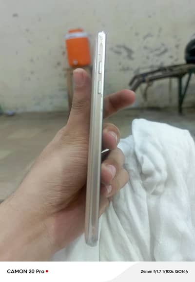 Samsung Mobile J5