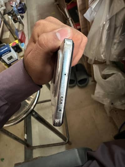Tecno CAMON 30
