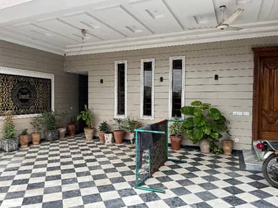 1 Kanal Slightly Used Upper Portion For Rent In LDA Avenue-1 Lahore.