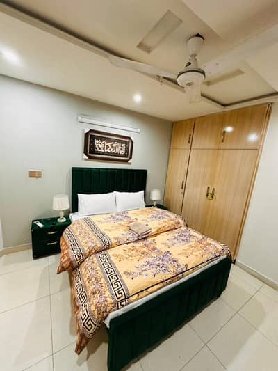 Daily basis 2 bad room furnished apartment and weekly available in Islamabad