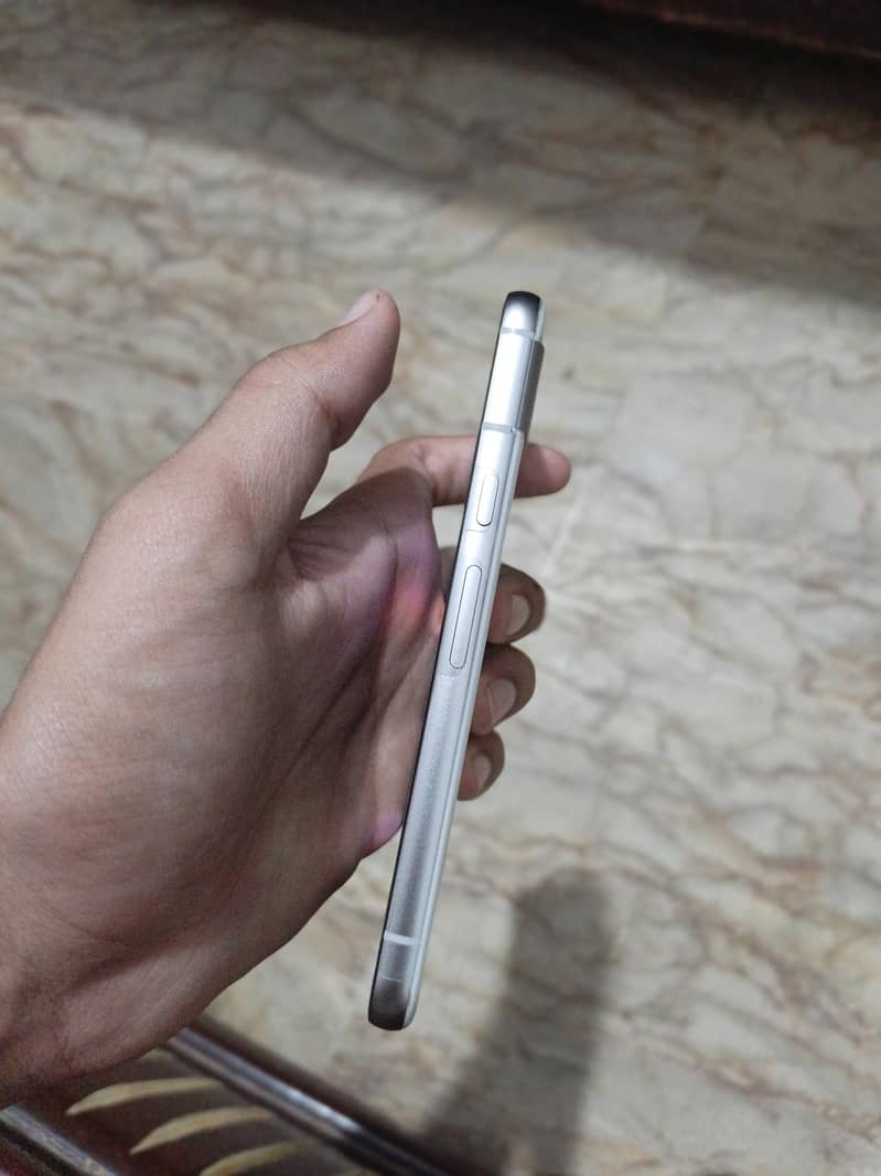 Google Pixel 8a 1