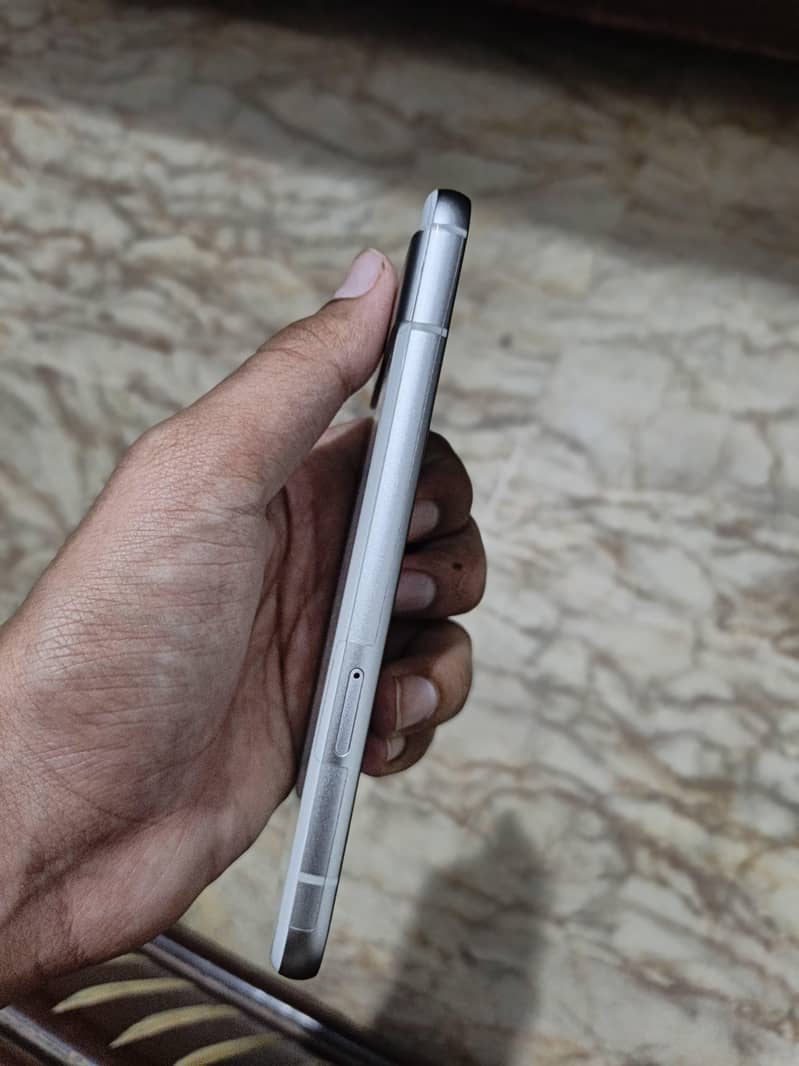 Google Pixel 8a 2