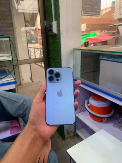 Apple iPhone 13 Pro