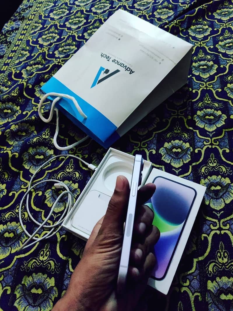 Apple iPhone 14 3