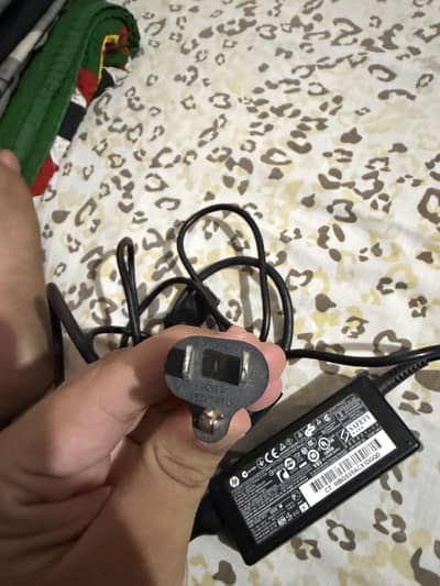 HP LAPTOP 65w charger