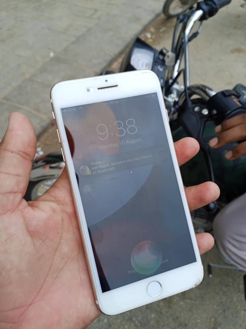 Apple iPhone 7 Plus 6