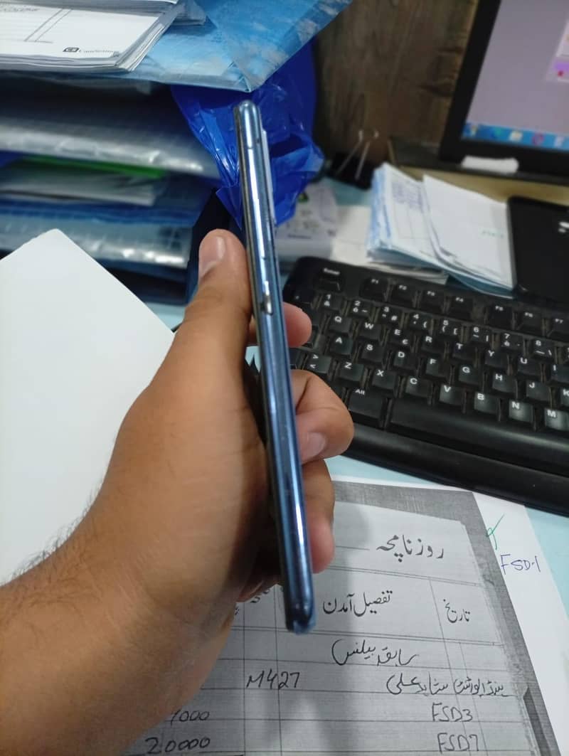 Vivo V21e 4