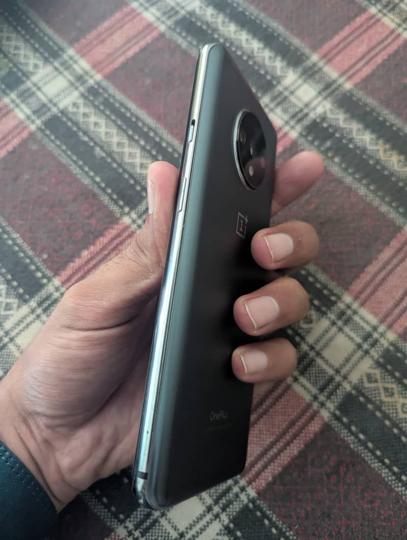 One Plus 7T 6