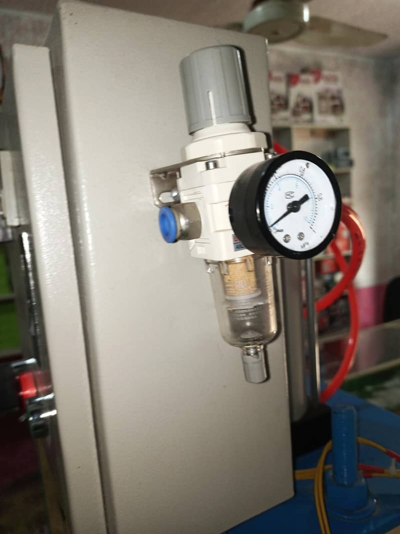 Data Cable Making Molding Machine 1