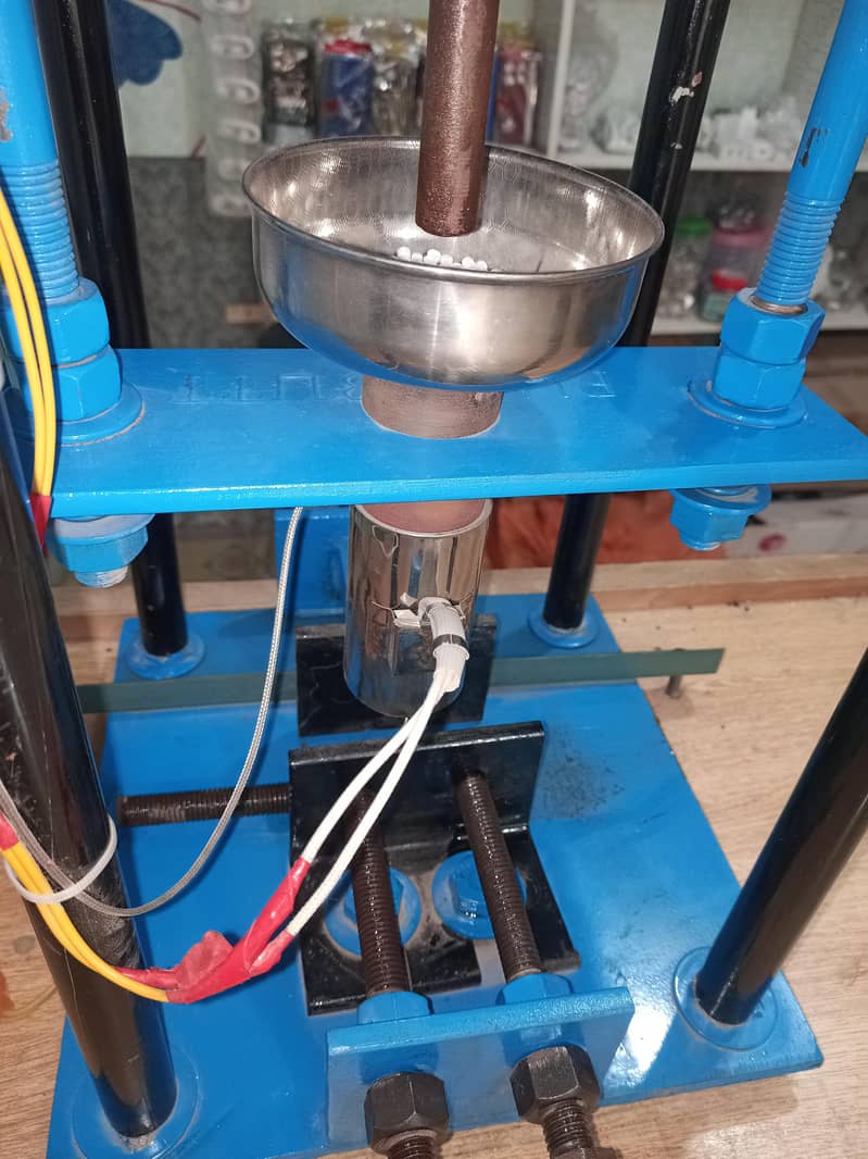 Data Cable Making Molding Machine 3