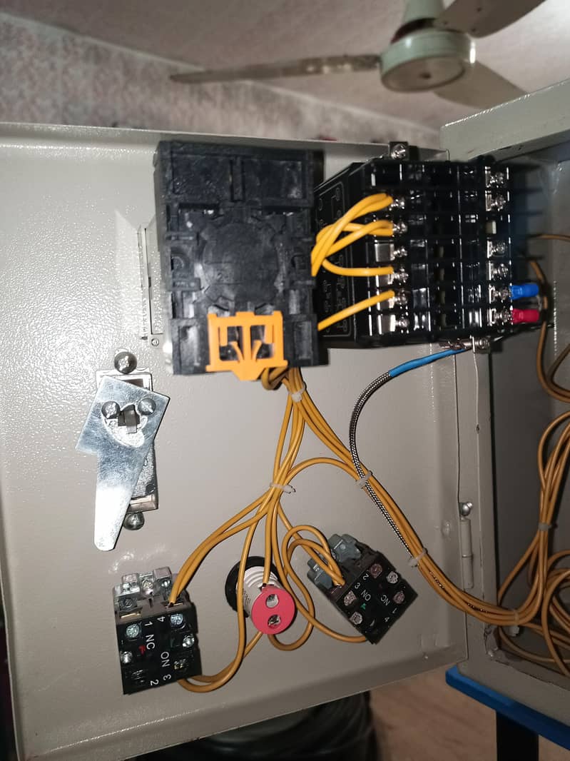 Data Cable Making Molding Machine 5